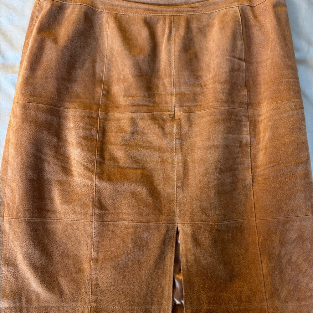 Chadwicks Tan Suede Skirt. Size 16.